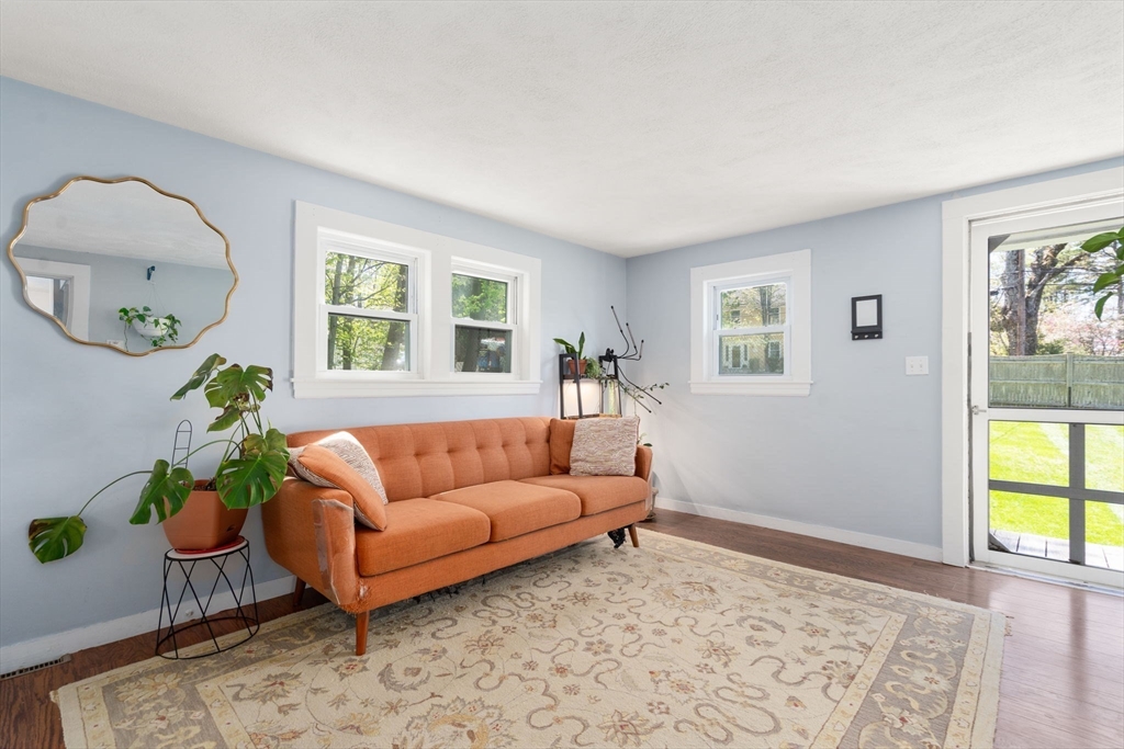 4 Maple Ave.