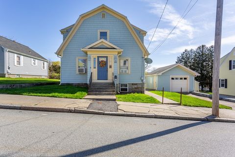 Photo of 203 Hooper St, Tiverton, RI 02878 (MLS # 73512229)