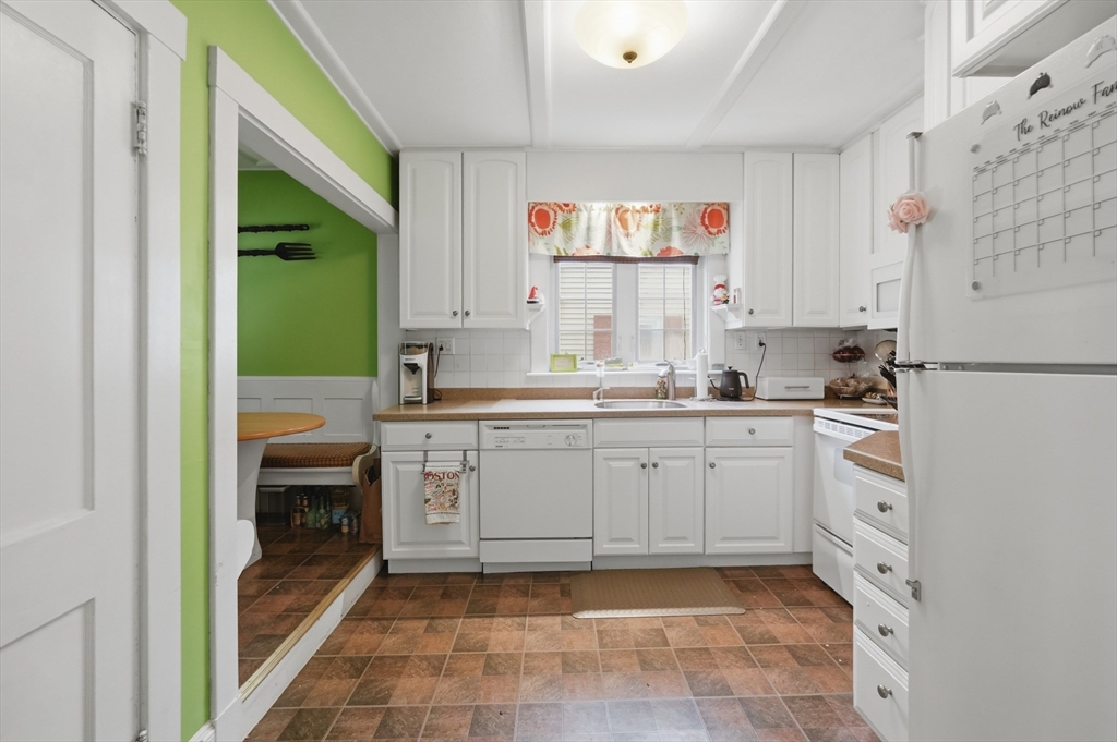 55 Lakewood Rd, Weymouth, MA Photo #17