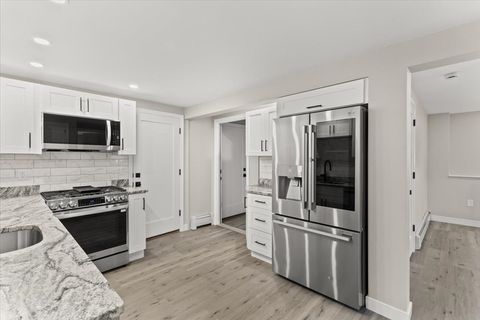 19 Coach Lane 1 Norwood MA 02062