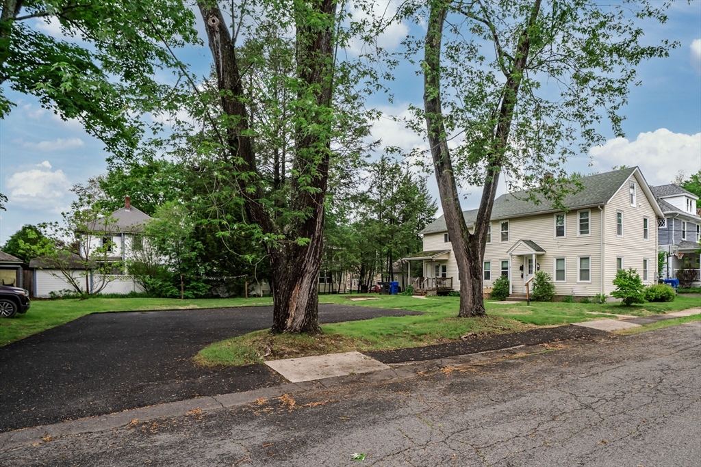 16 Fairfield Ave