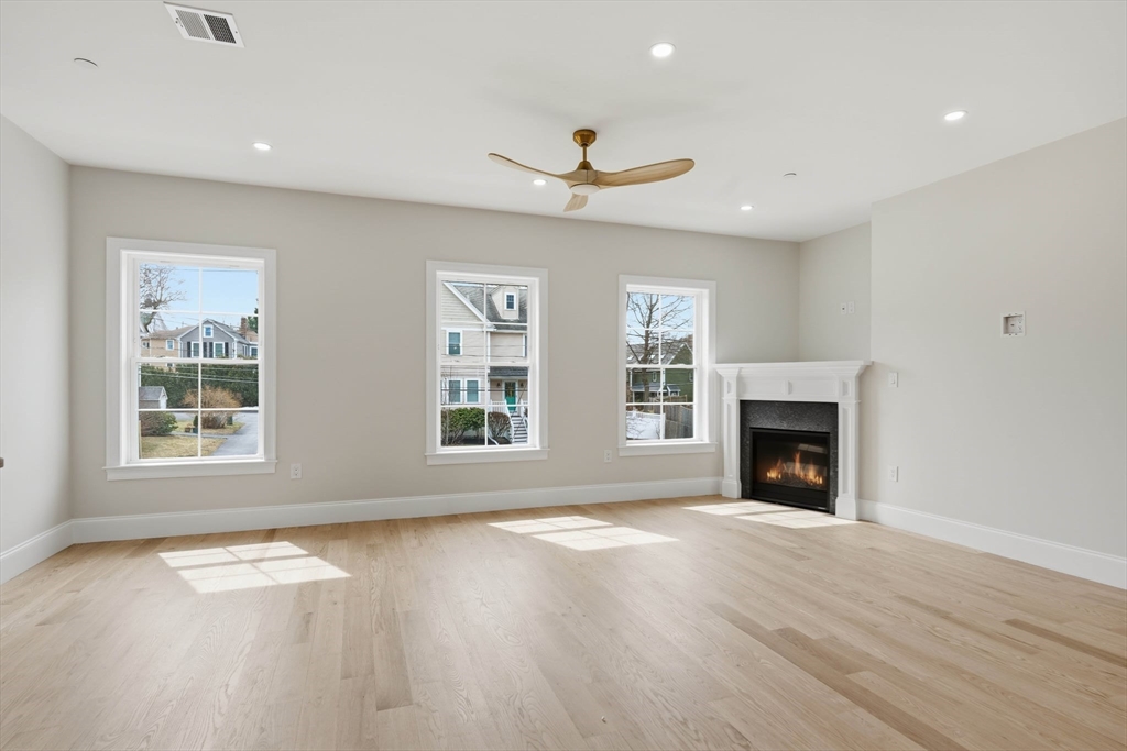 11 Washington Street M