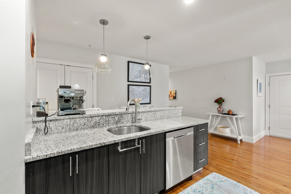 244 Main St 5