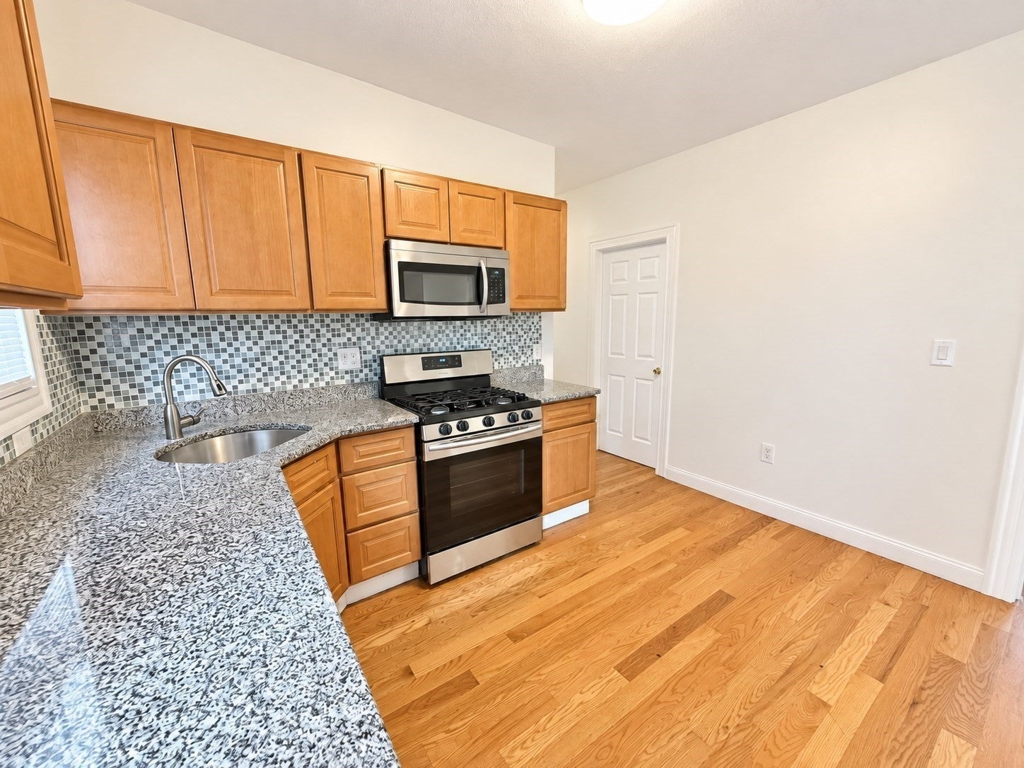 13 Hendry St #1 A, Boston, MA Photo #5