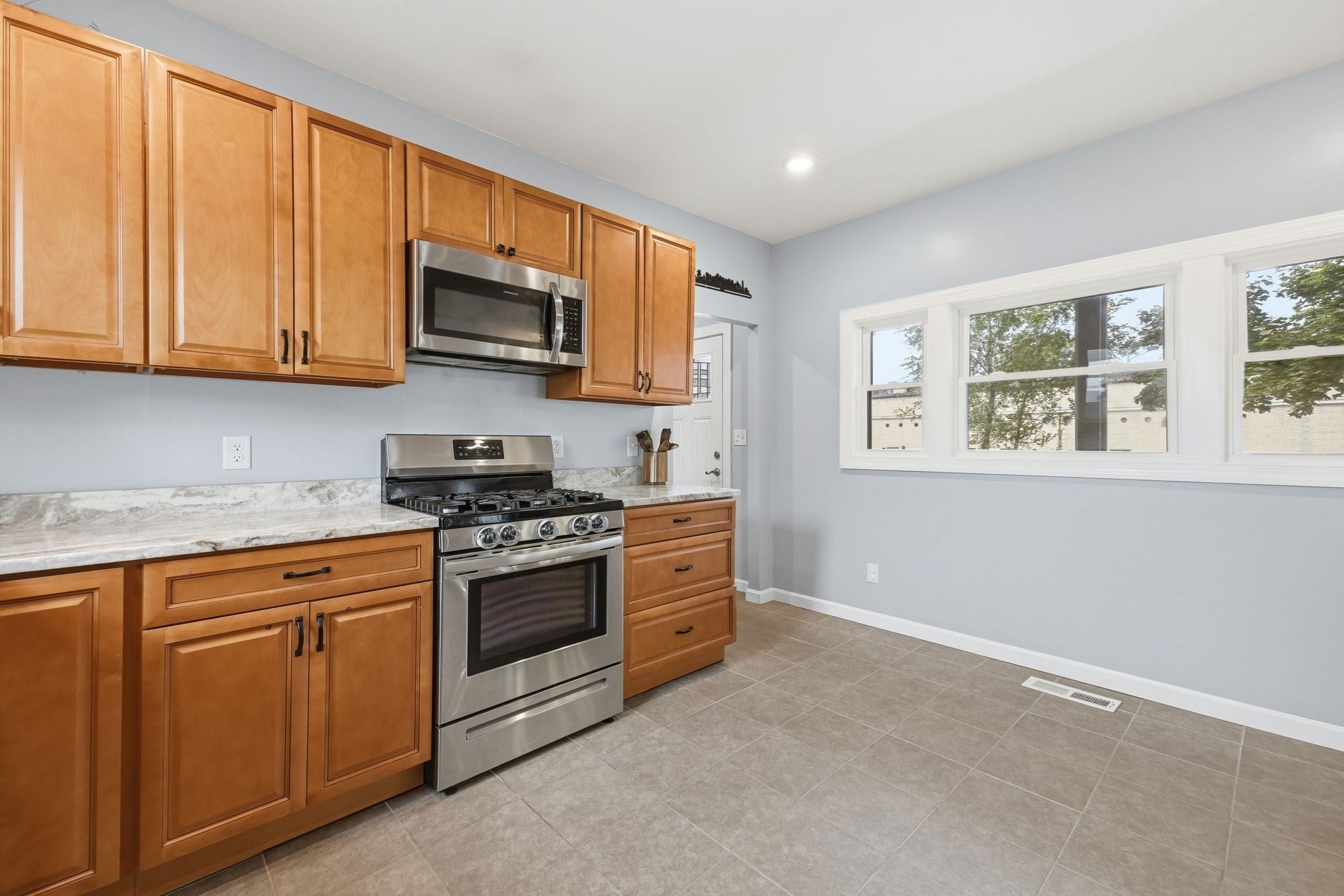 13 Cosgrove Street, Lowell, MA, 13 Cosgrove Street, Lowell, MA Photo #6