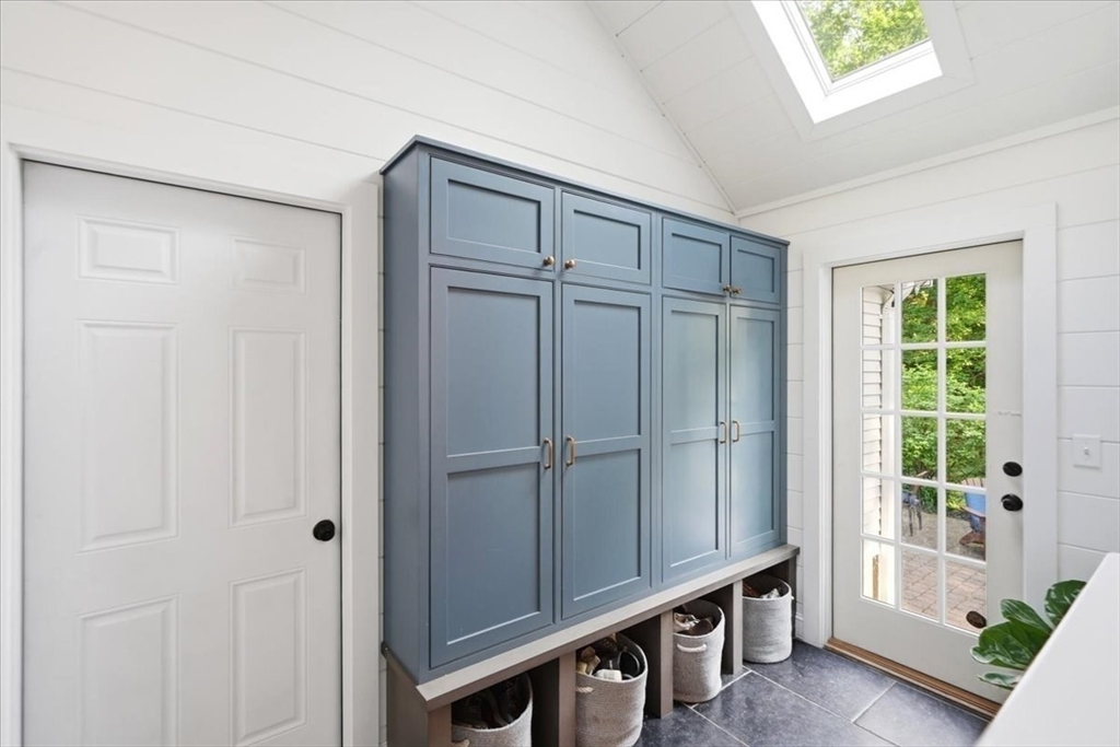14 Puritan Rd