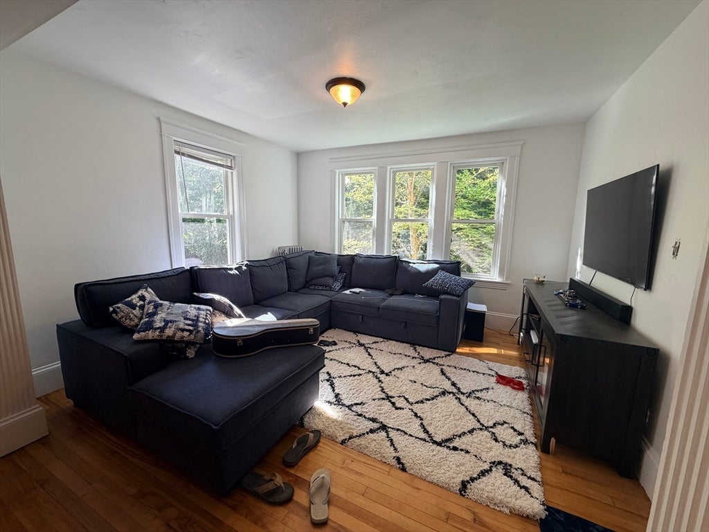 28 Gediminas St, Worcester, MA, 28 Gediminas St, Worcester, MA Photo #5