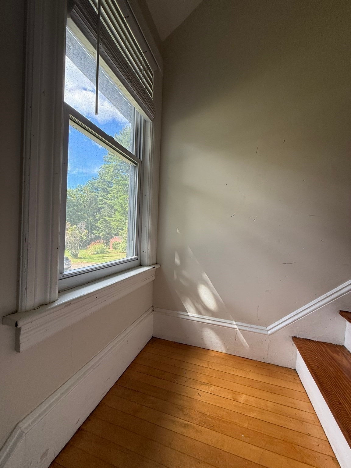 221 Northampton Rd, Amherst, MA Photo #10