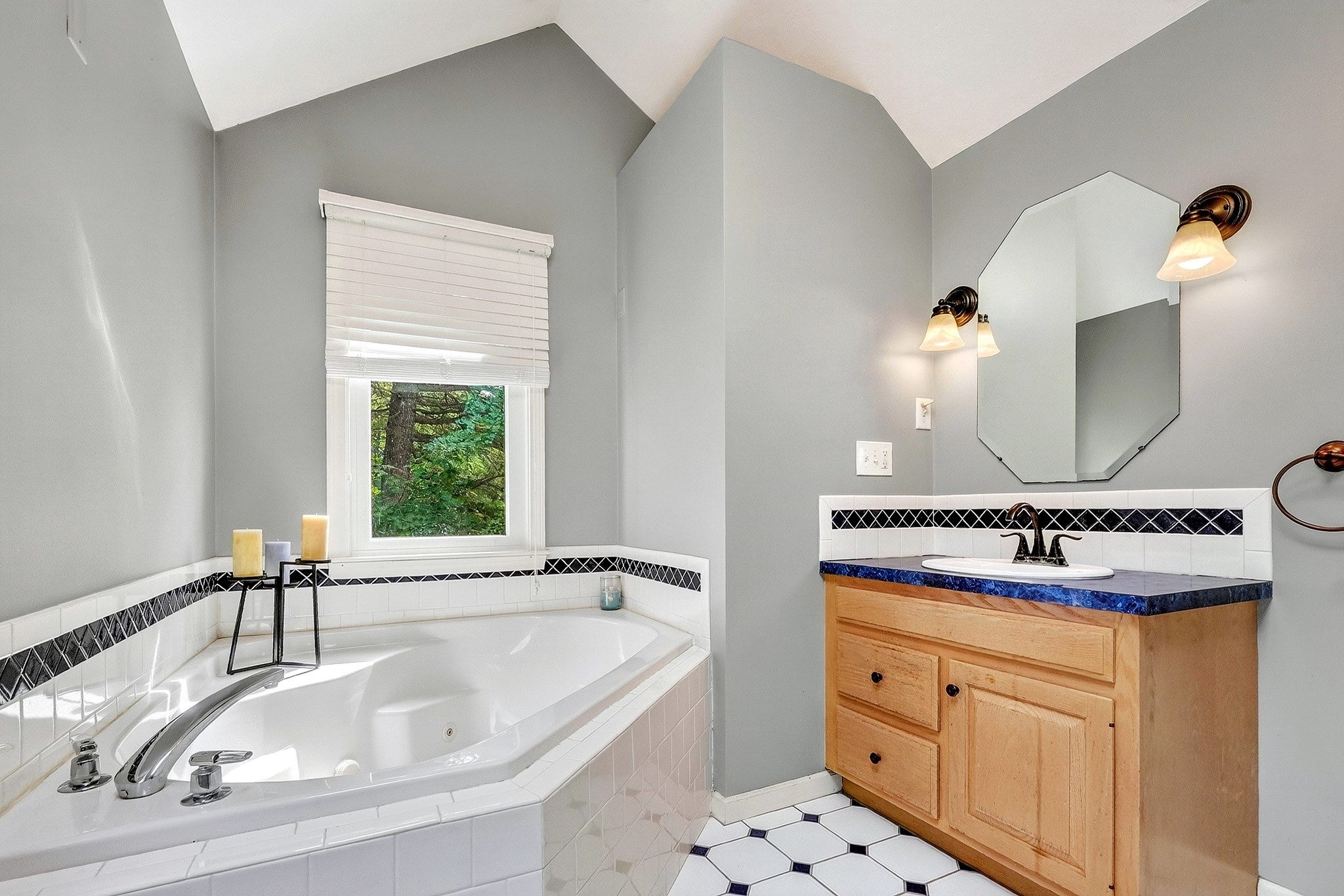 27 Field Pond Rd, Milford, MA Photo #28