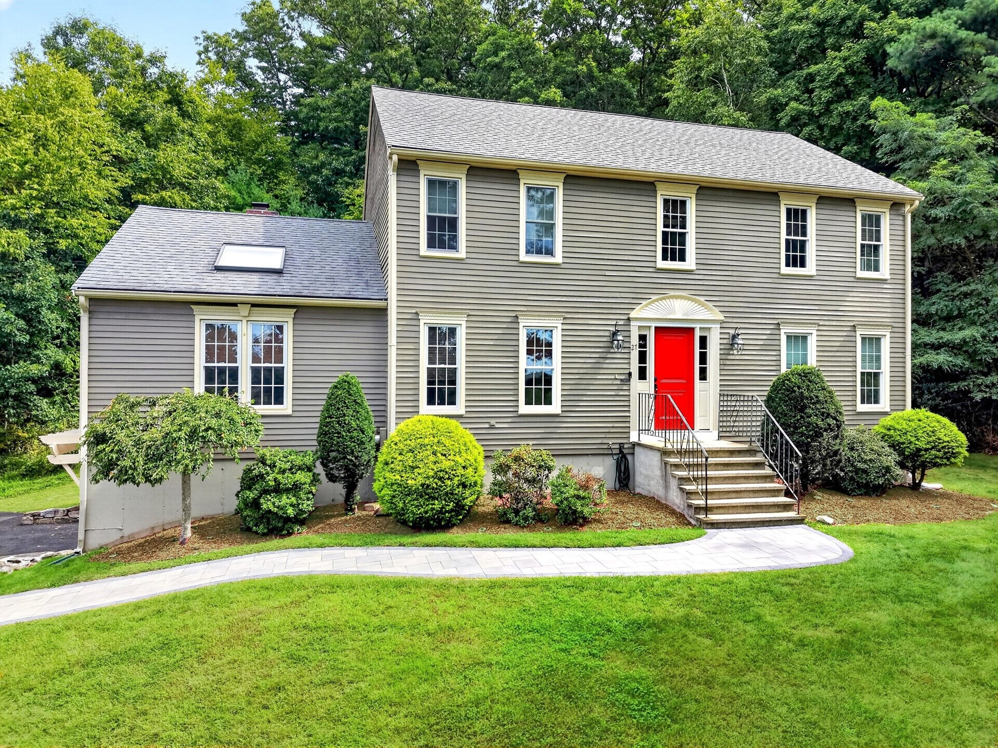 27 Field Pond Rd