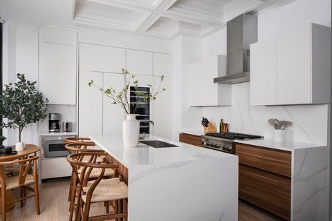 Photo of 132 Boylston St #4, Boston, MA 02116 (MLS # 73489500)