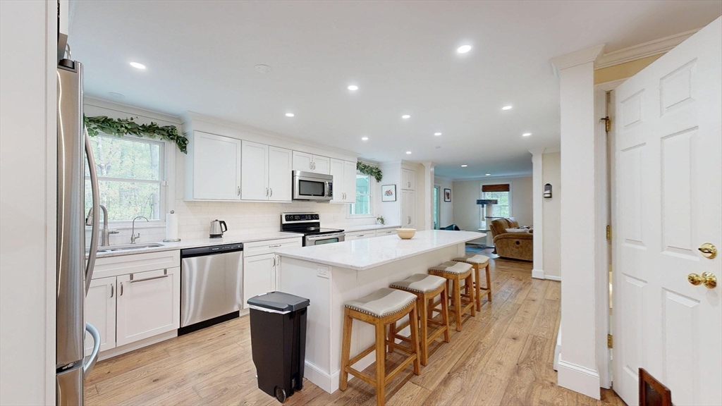 8 Lynnwood Dr, Rutland, MA Photo #13