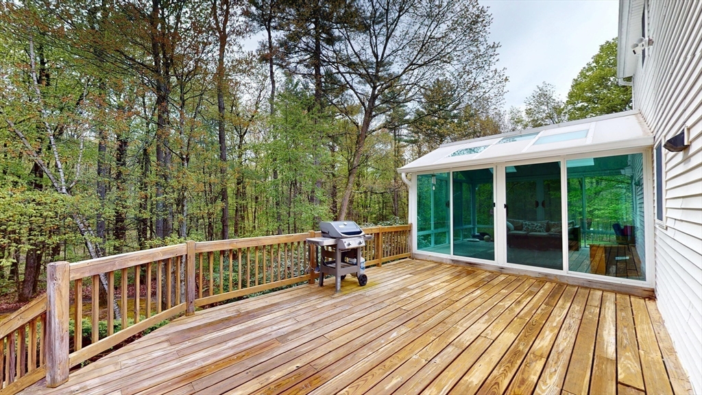 8 Lynnwood Dr, Rutland, MA Photo #7