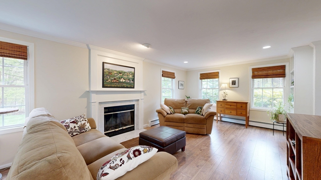 8 Lynnwood Dr, Rutland, MA Photo #18