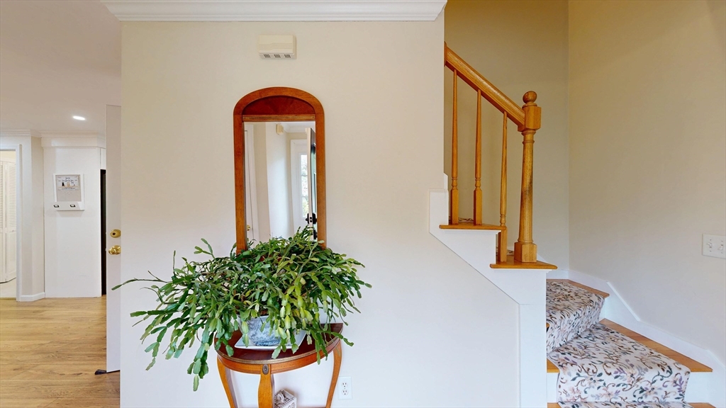 8 Lynnwood Dr, Rutland, MA Photo #12