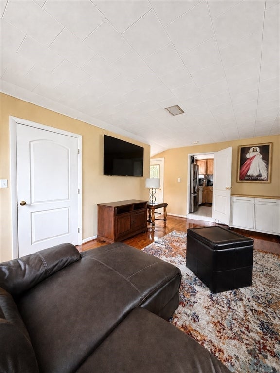 5 Louis Rd, Framingham, MA Photo #5