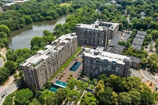 77 Pond Ave #307, Brookline, MA Photo #7