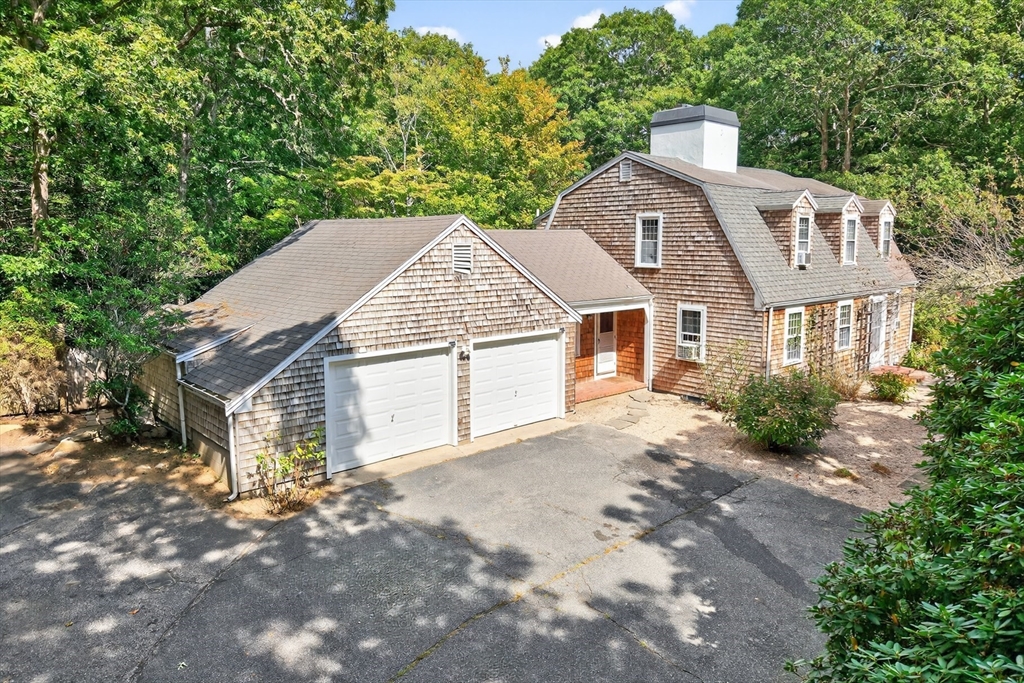 13 Two Ponds Rd