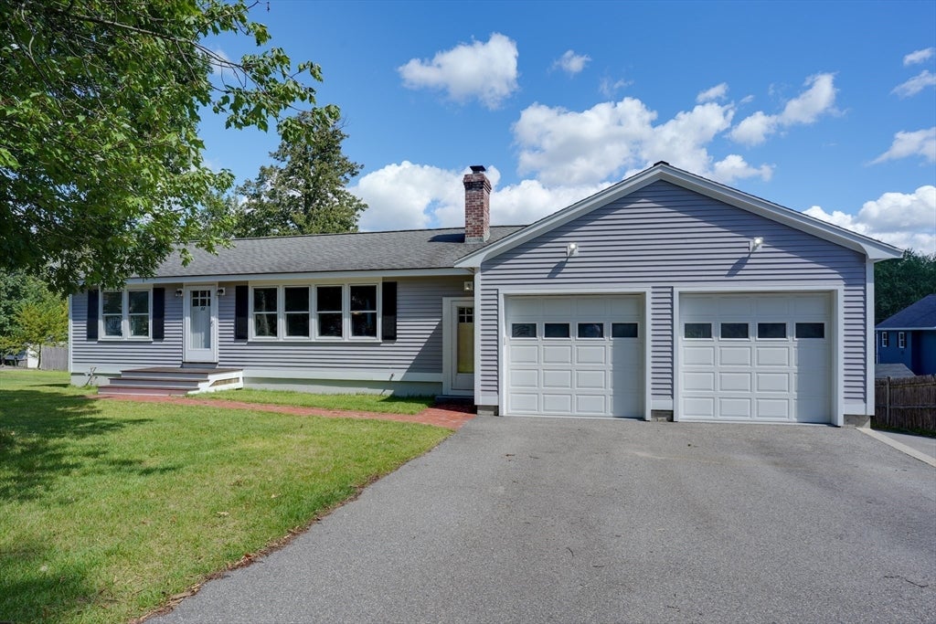 32 Lantern Ln