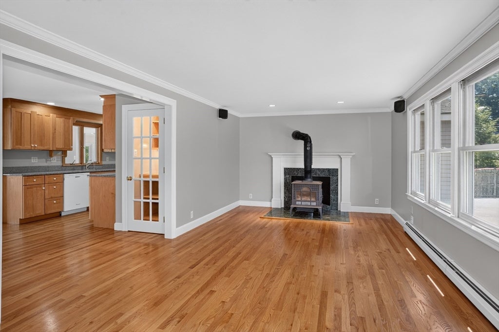 32 Lantern Ln, Burlington, MA Photo #9