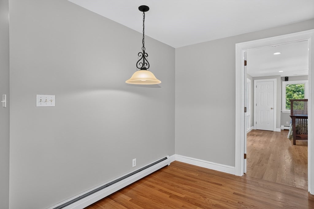 32 Lantern Ln, Burlington, MA Photo #12