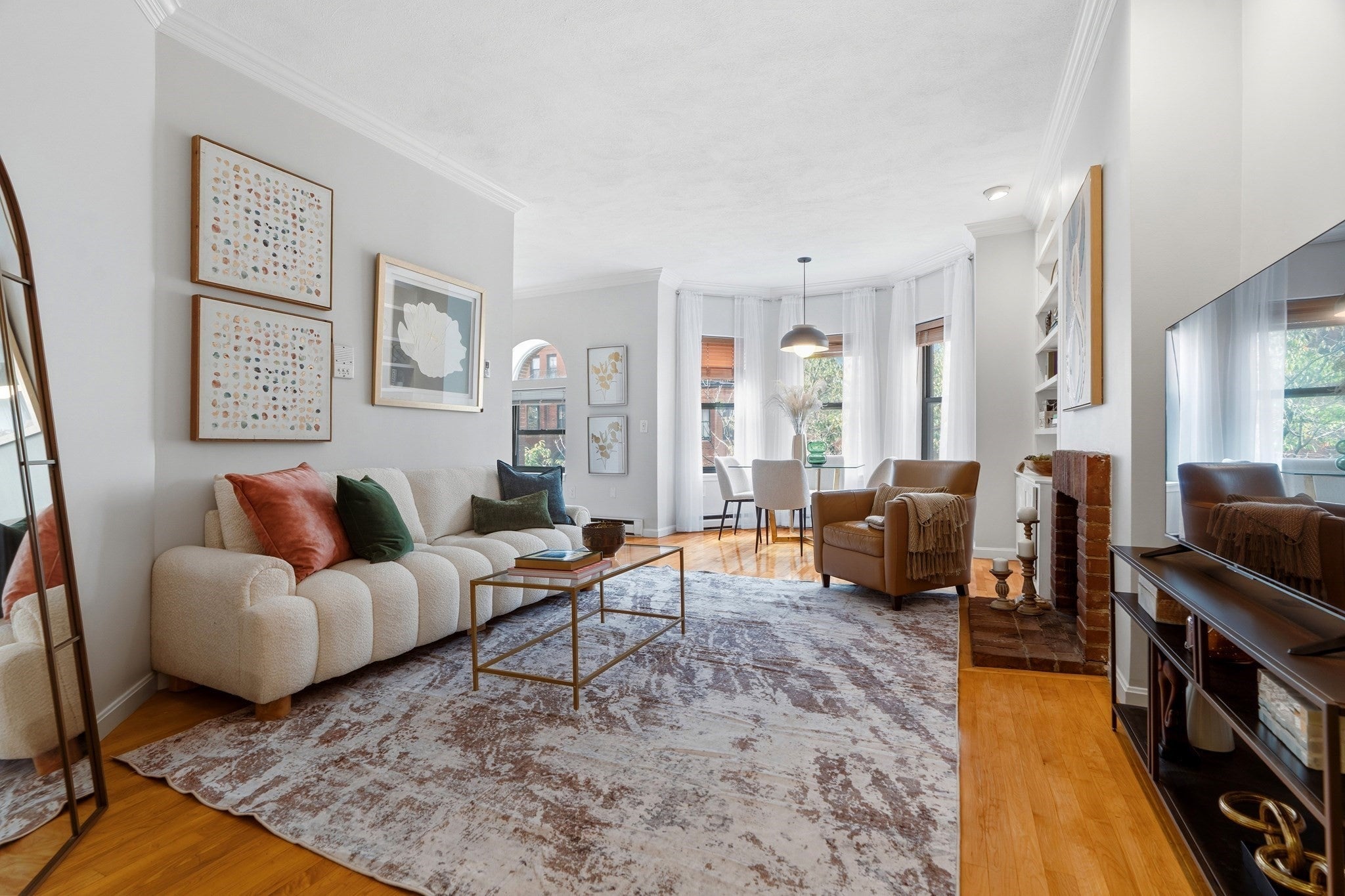 249 W Newton St 7