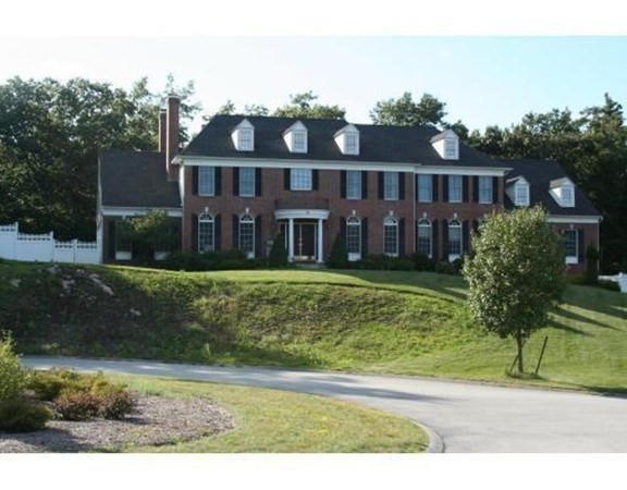 6 Everett Circle
