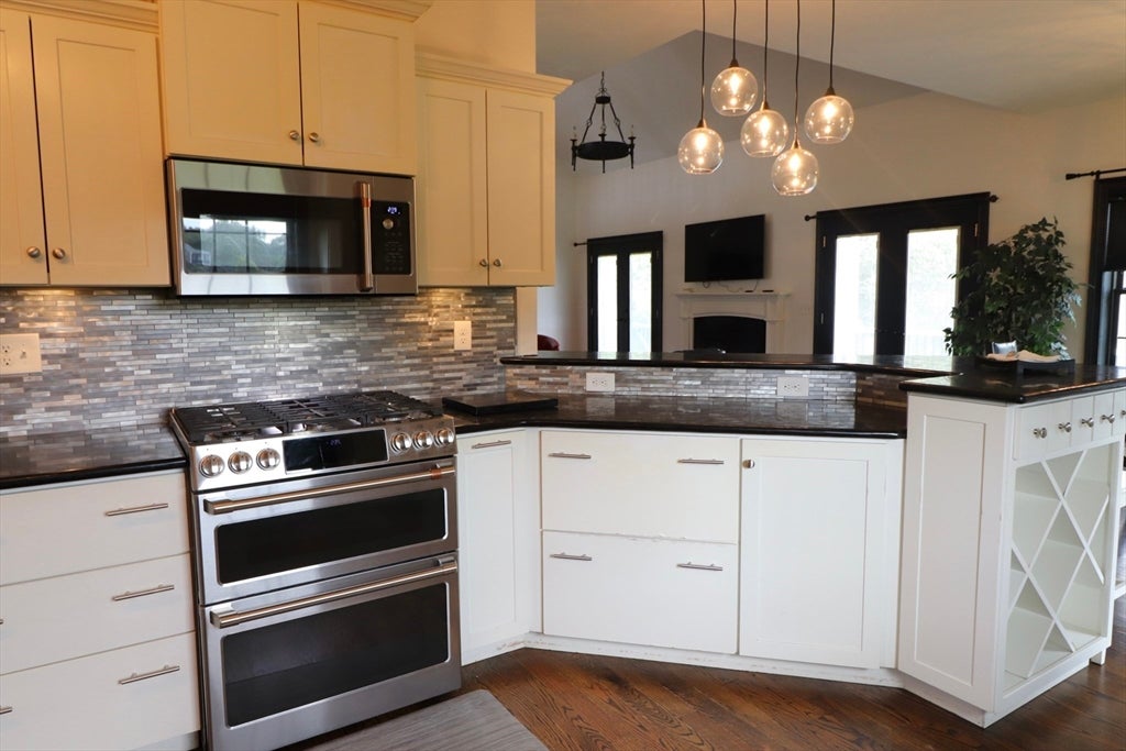 20 Meadowbrook Ln, Westport, MA Photo #24