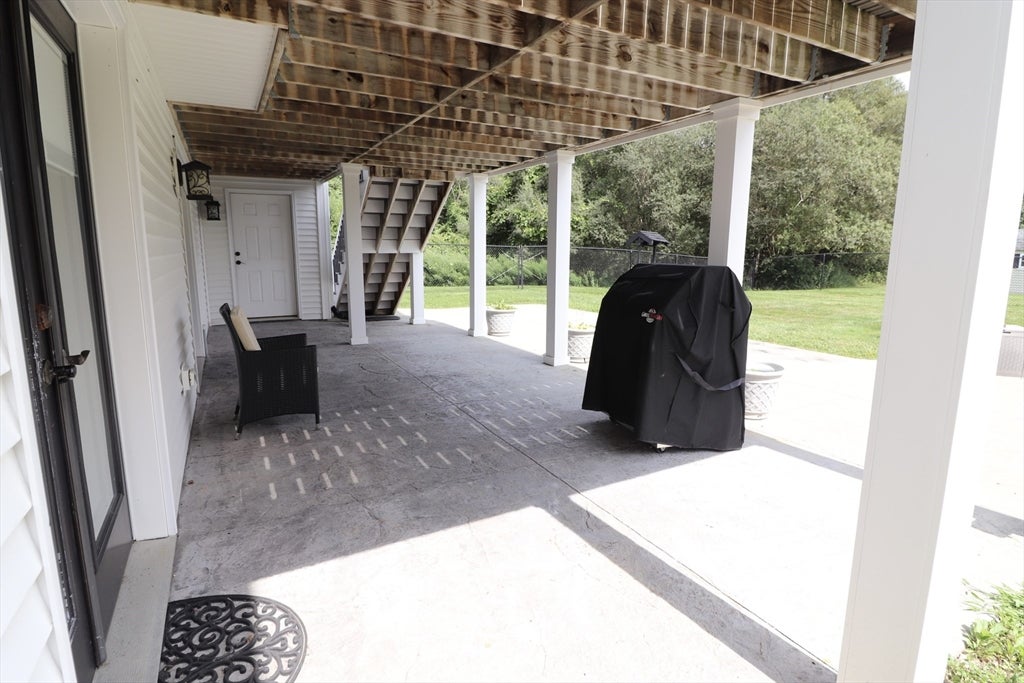 20 Meadowbrook Ln, Westport, MA Photo #18