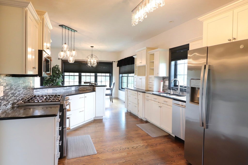 20 Meadowbrook Ln, Westport, MA Photo #22
