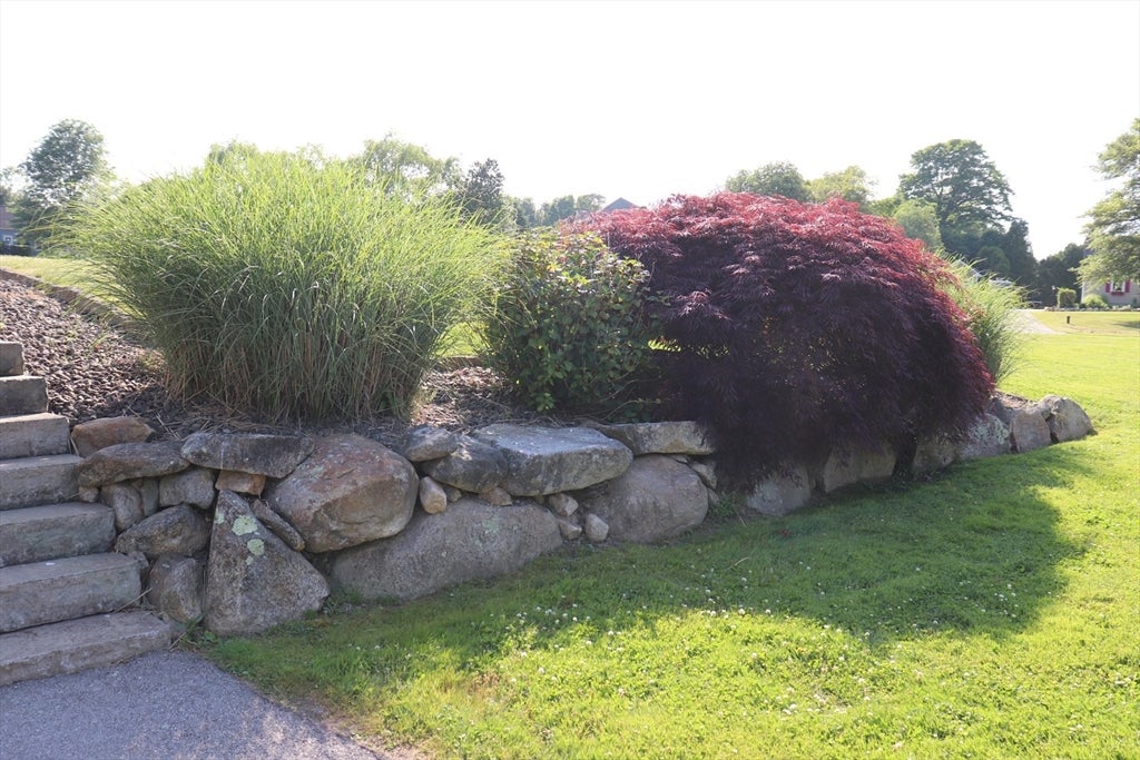 20 Meadowbrook Ln, Westport, MA Photo #6