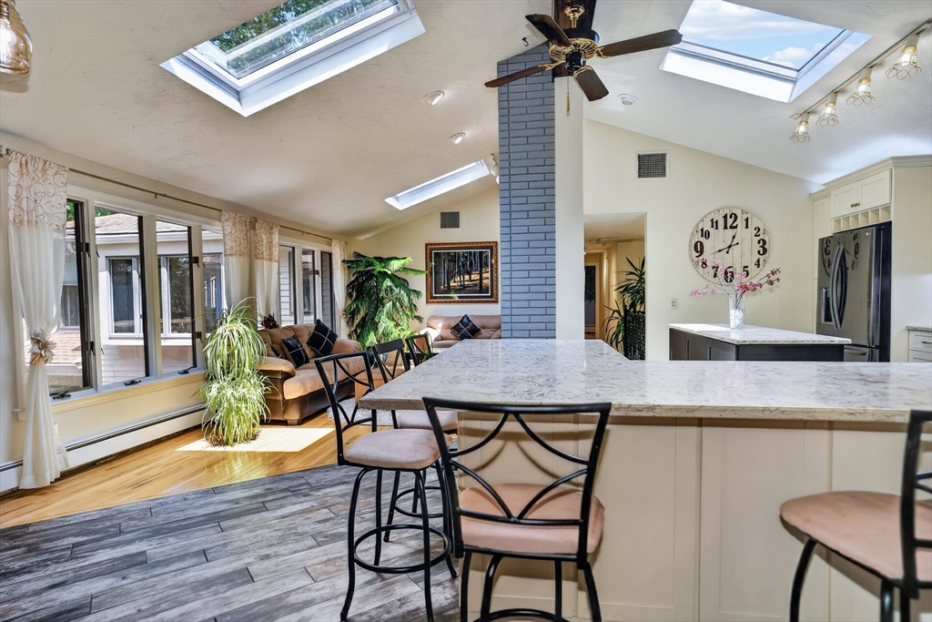 66 Sewall St, Shrewsbury, MA Photo #8