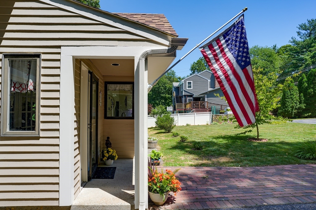 66 Sewall St, Shrewsbury, MA Photo #12