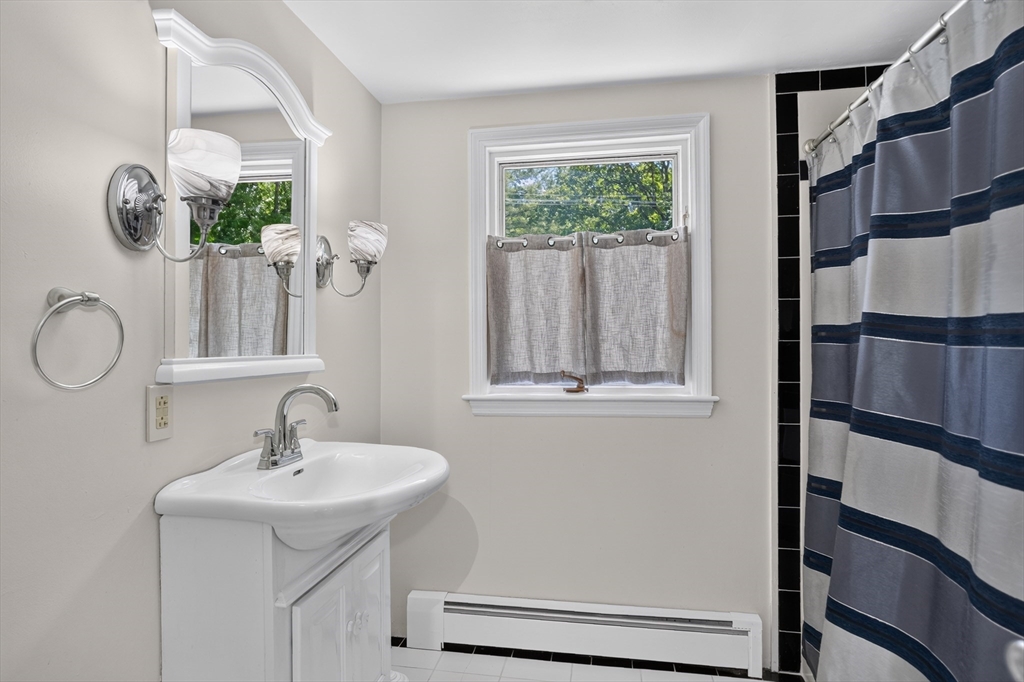 66 Sewall St, Shrewsbury, MA Photo #11