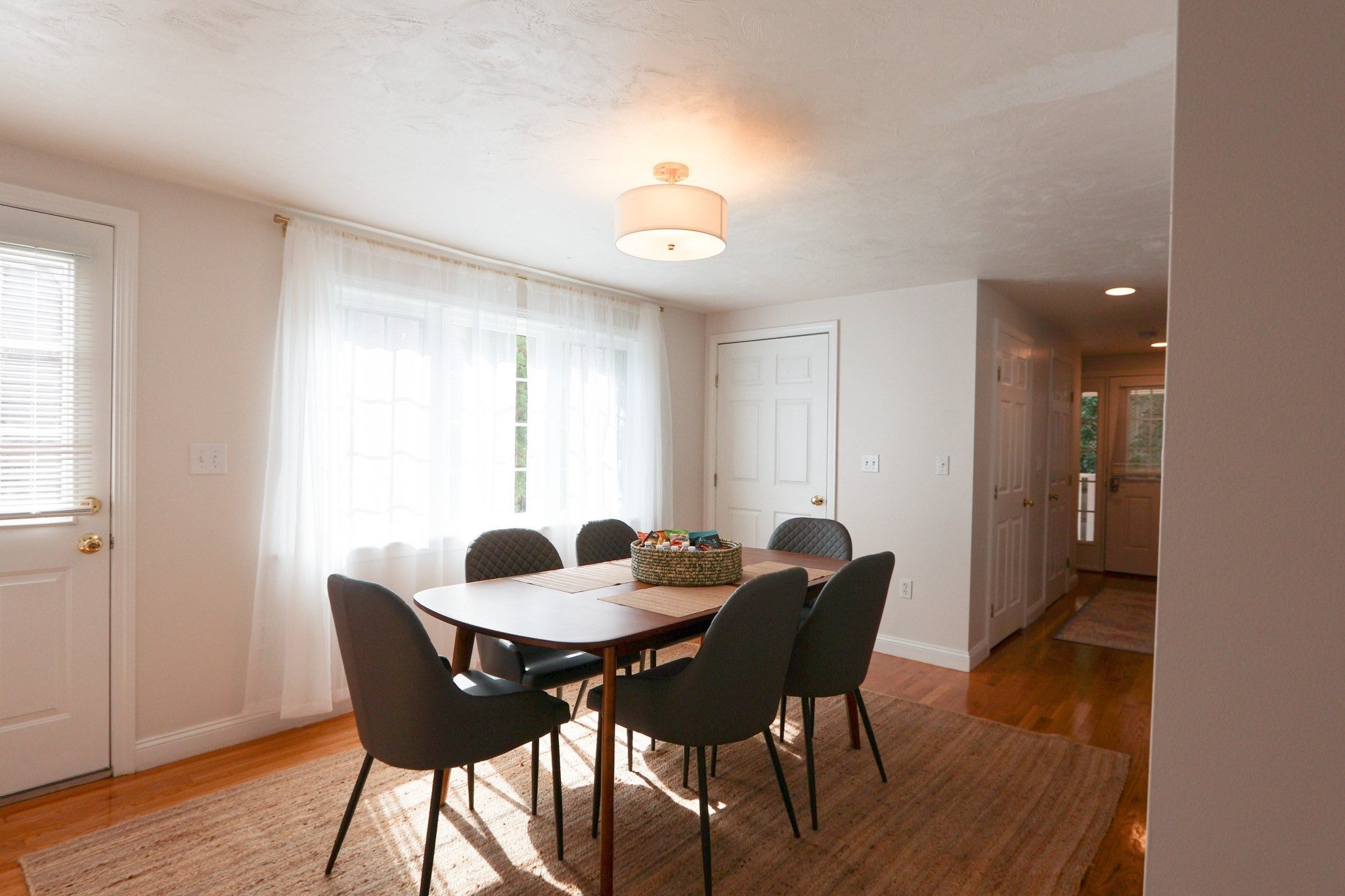 25 Jay St - C FURNISHED