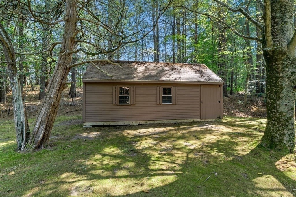 318 Circuit St, Hanover, MA Photo #29