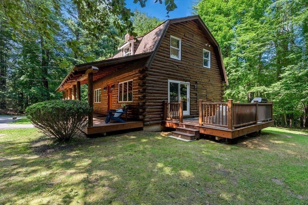 318 Circuit St, Hanover, MA Photo #26