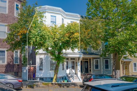 454-456 E 6th St Boston MA 02127
