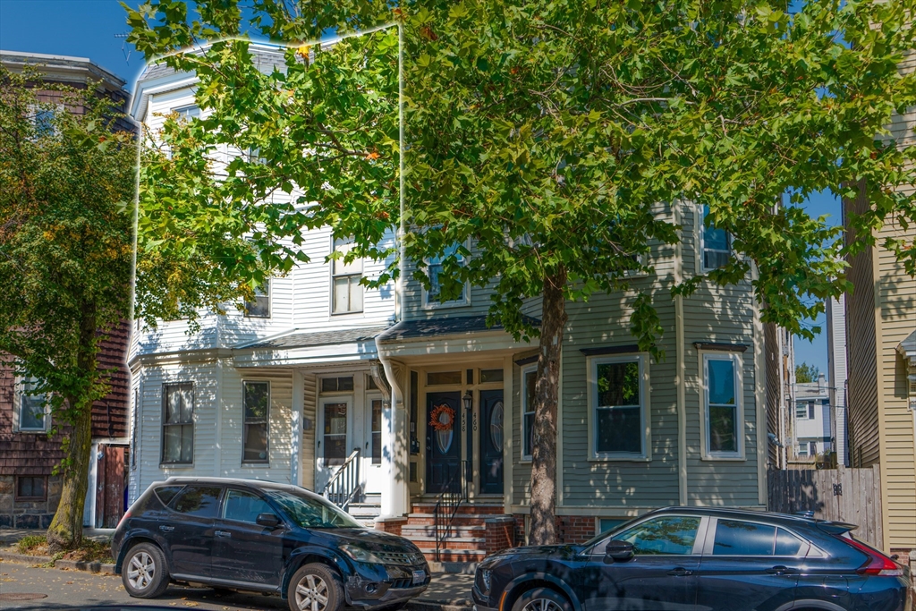 454-456 E 6th St