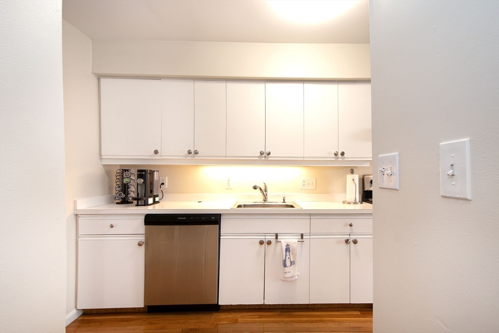 32 Commodore CT #32, Hull, MA Photo #6