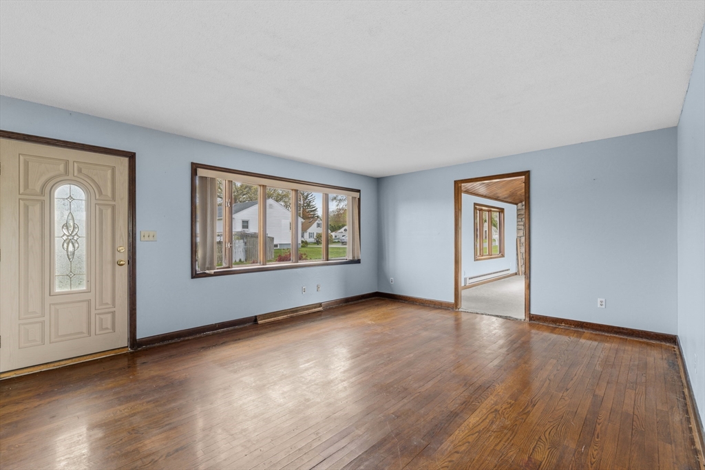 15 Mary Dr