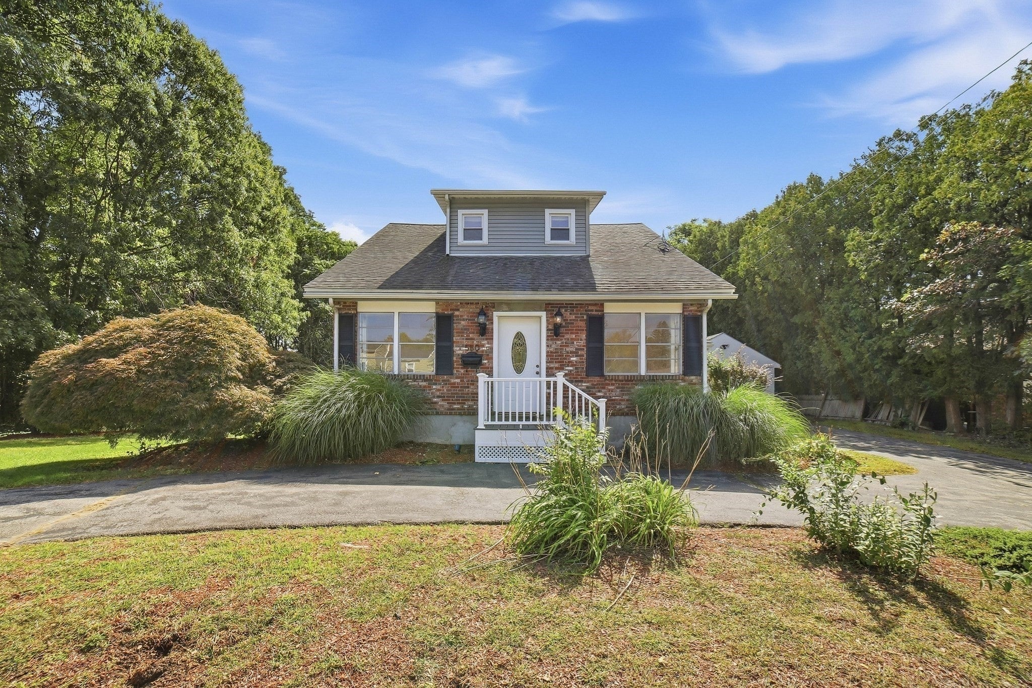 Photo of 550 Sunderland Road, Worcester, MA
