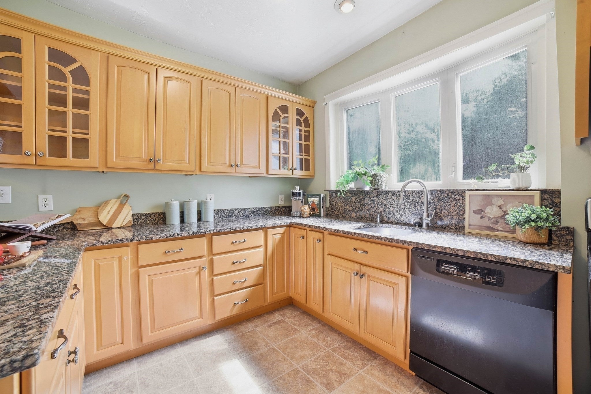 550 Sunderland Road, Worcester, MA, 550 Sunderland Road, Worcester, MA Photo #11