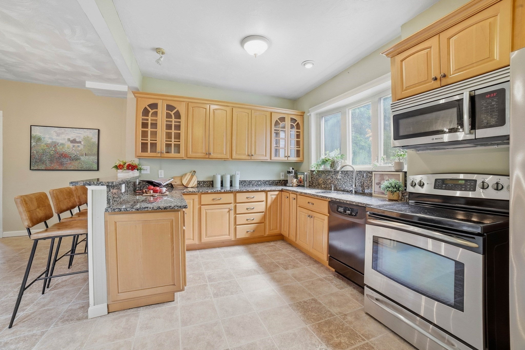 550 Sunderland Road, Worcester, MA, 550 Sunderland Road, Worcester, MA Photo #9