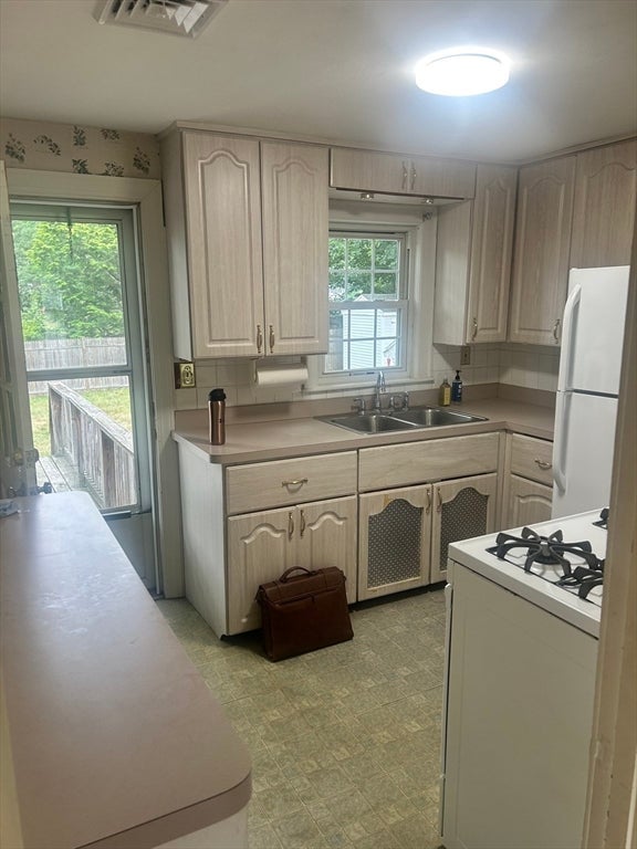 45 Mcphee Road #1, Framingham, MA, 45 Mcphee Road #1, Framingham, MA Photo #3