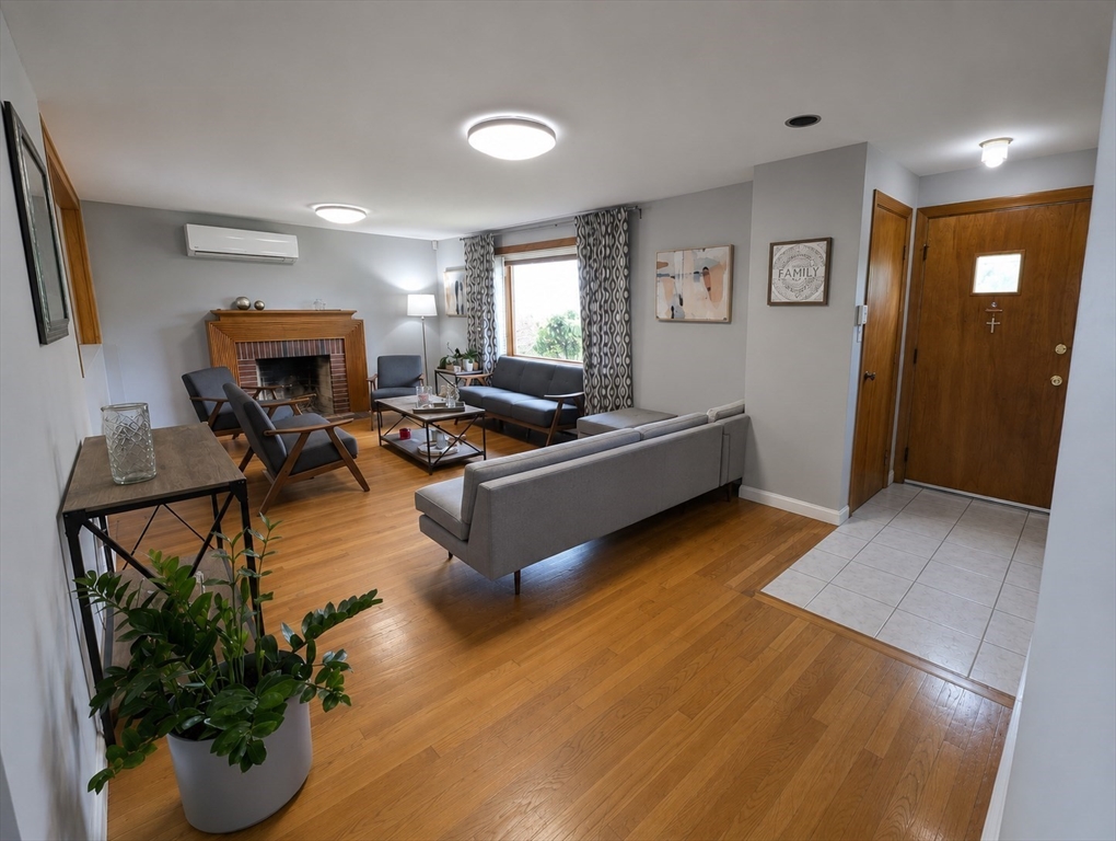 215 Salem St SF