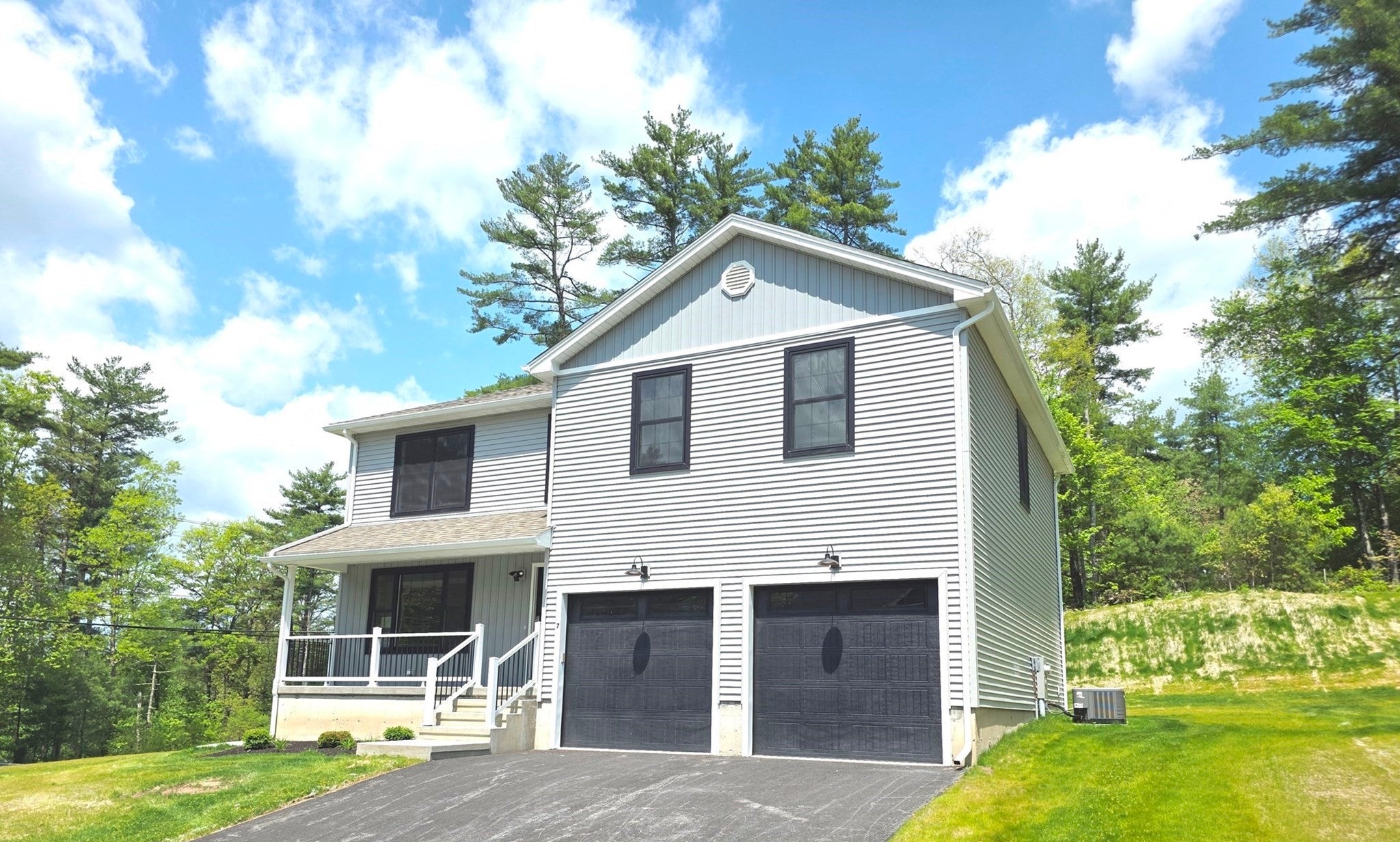 7 High Bluff, Belchertown, MA Photo #2