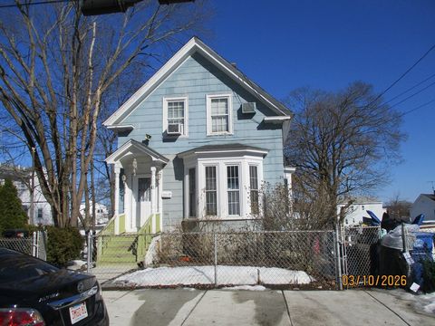 11 Crescent St Lawrence MA 01841