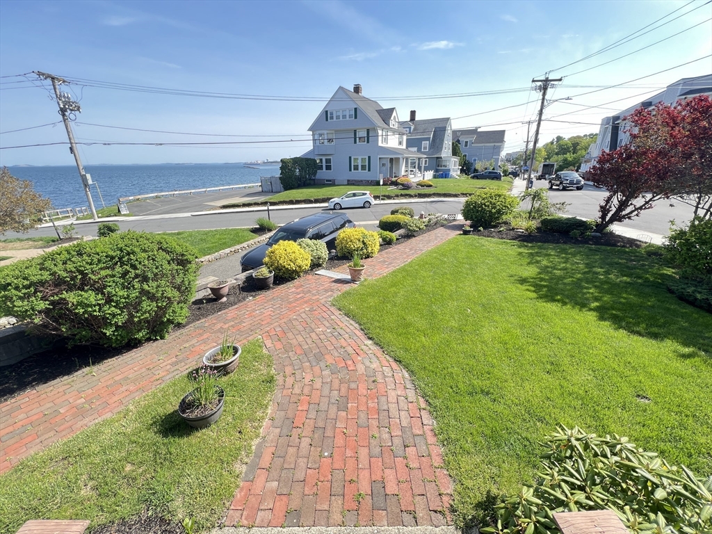141 Grovers Ave 141