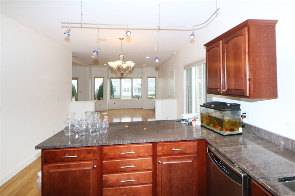 141 Grovers Ave 141